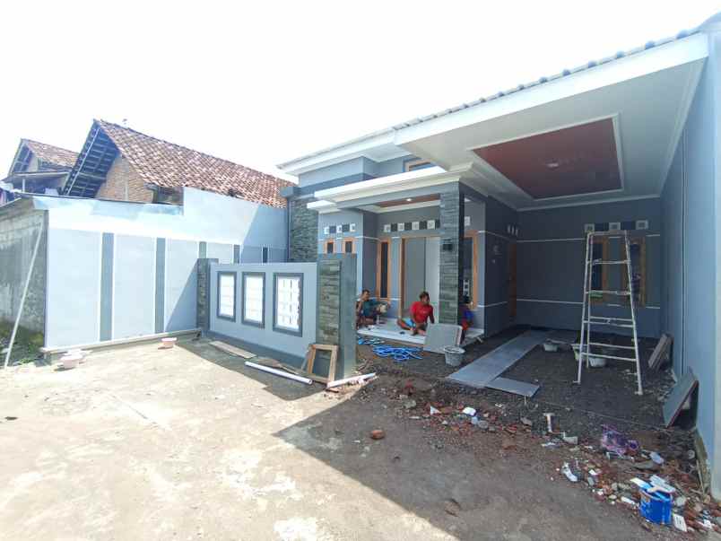 dijual rumah sidoarum