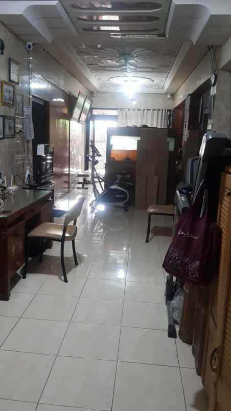 dijual rumah simo magerejo