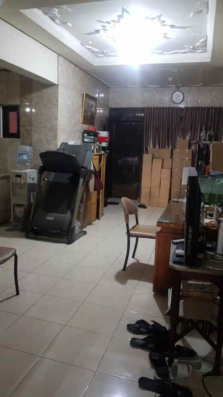 dijual rumah simo magerejo