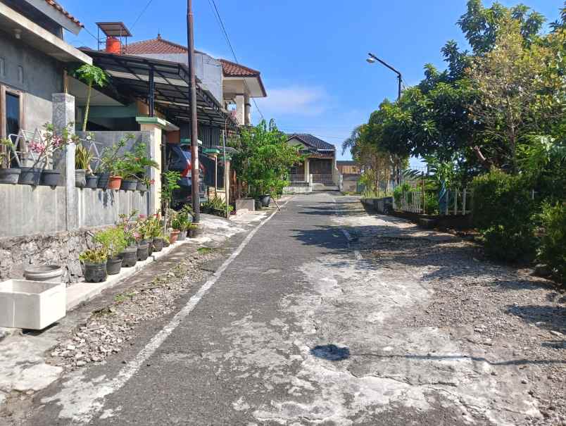 dijual rumah sinar waluyo