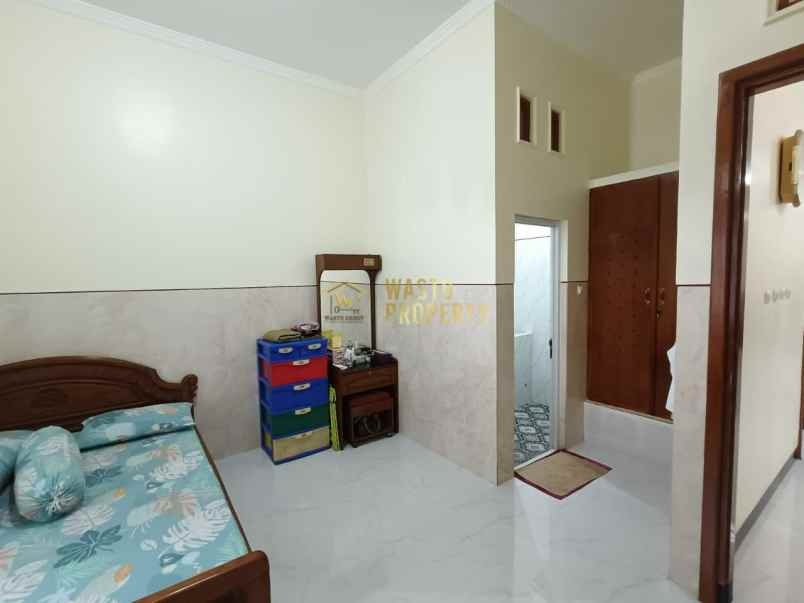 dijual rumah sitimulyo