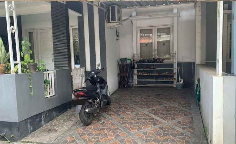 dijual rumah strategis di kaja ciracas jakarta timur