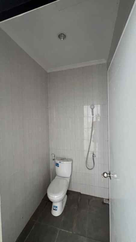 dijual rumah surya breeze cluster garden