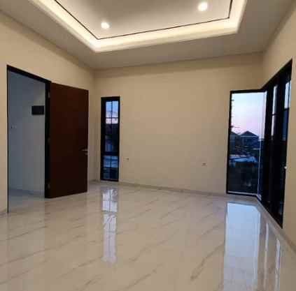 dijual rumah sutorejo