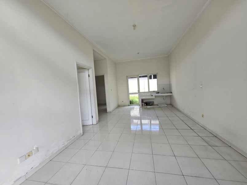 dijual rumah suvarna sutera cluster