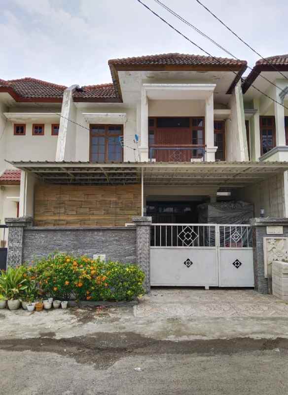 dijual rumah taman pondok indah