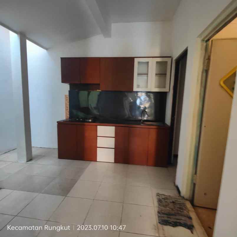 dijual rumah taman rivera regency