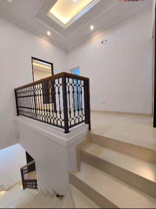 dijual rumah tanah baru