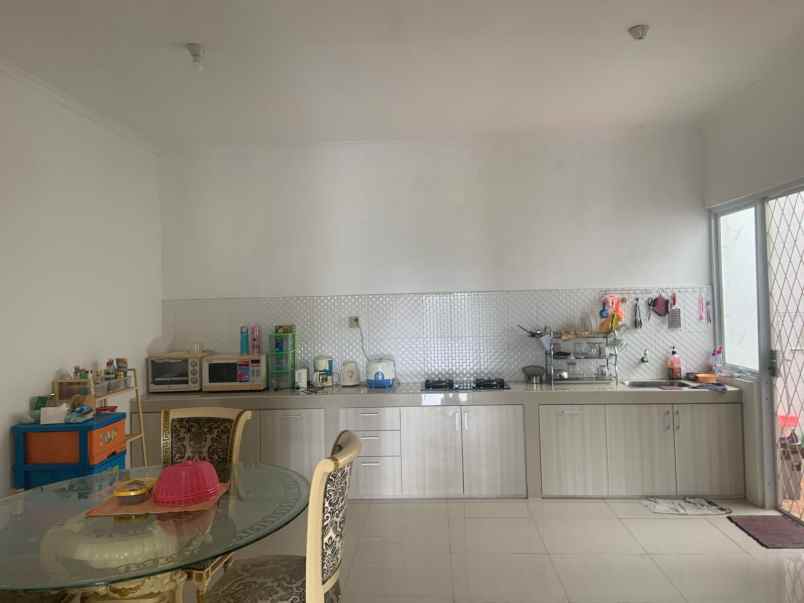dijual rumah tanah baru