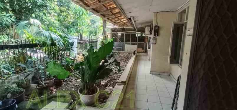 dijual rumah tanah kusir