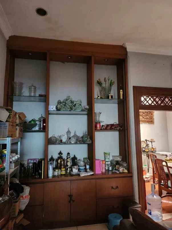 dijual rumah tanah kusir