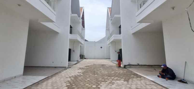 dijual rumah taruna wage taman sidoarjo