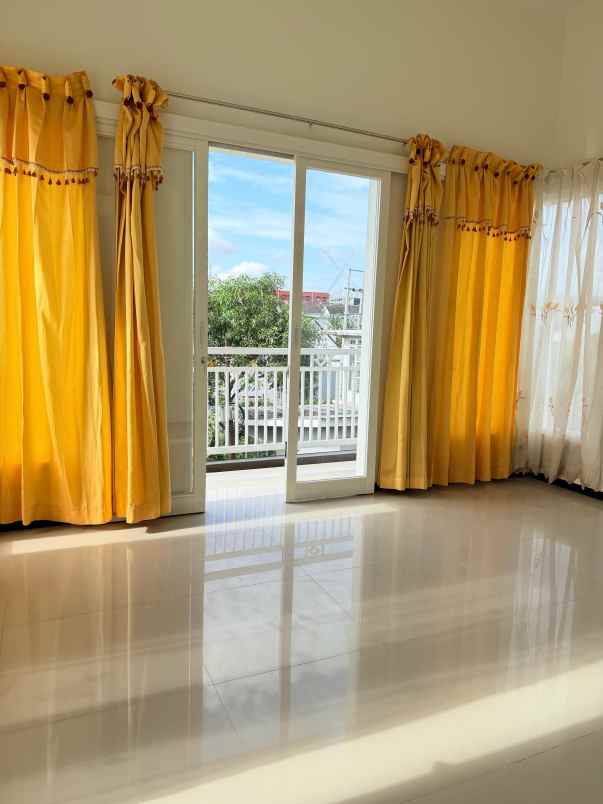 dijual rumah tasikmadu