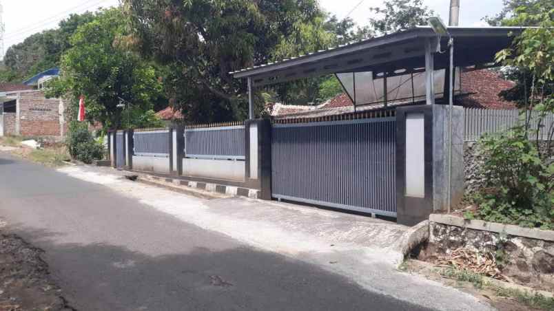 dijual rumah tenjo layar