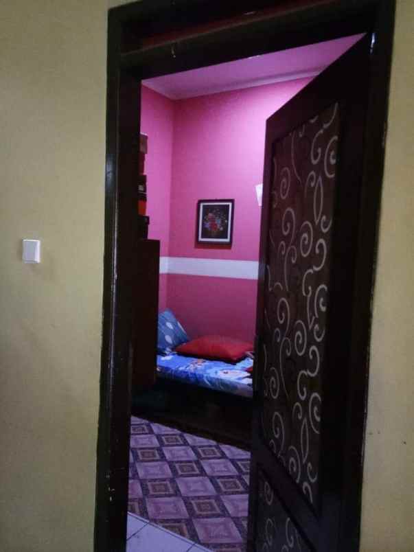 dijual rumah tipar silih asih