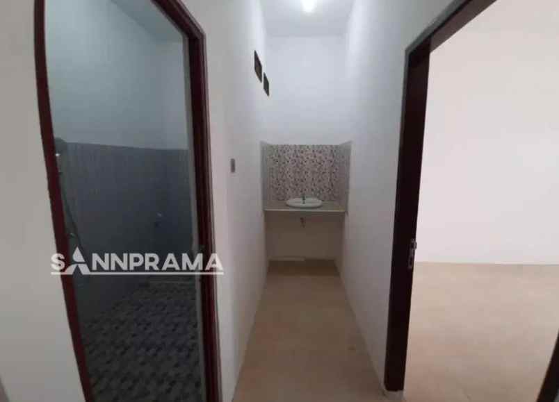 dijual rumah tugu