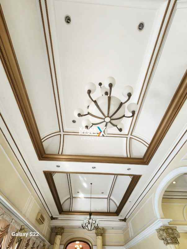 dijual rumah usaha jemur andayani dekat siwalankerto