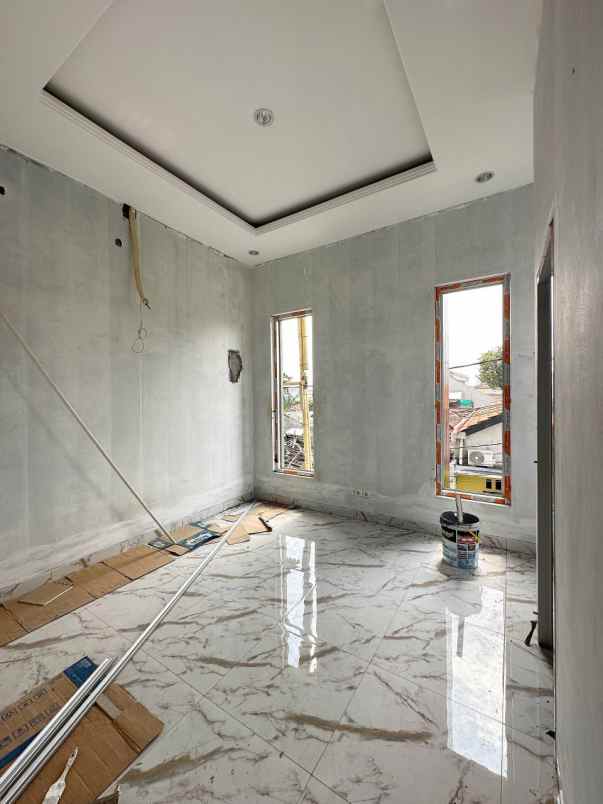 dijual rumah utan kayu