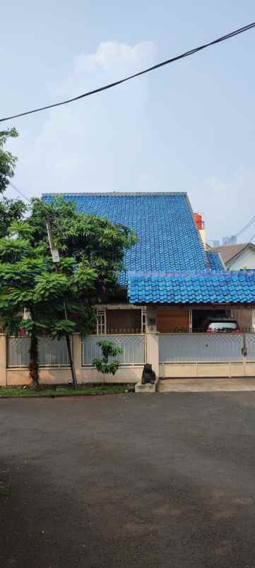 dijual rumah veteran raya