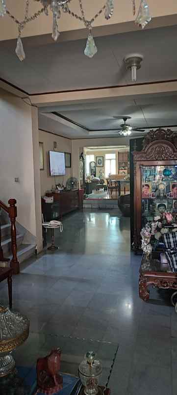 dijual rumah veteran raya