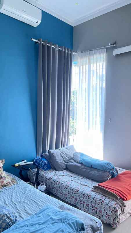 dijual rumah villa bukit tidar jalan