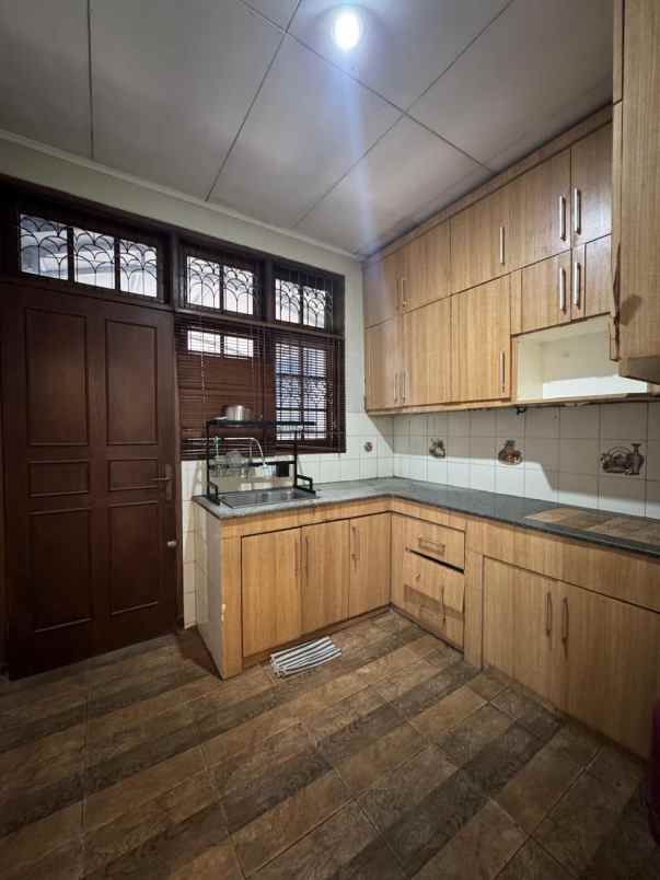 dijual rumah villa delima karang tengah