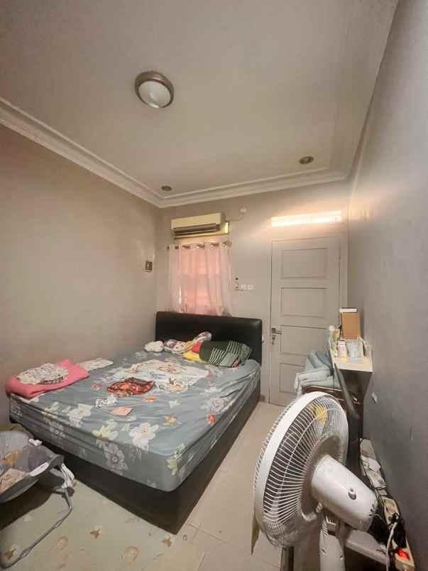 dijual rumah villa mutiara ciputat