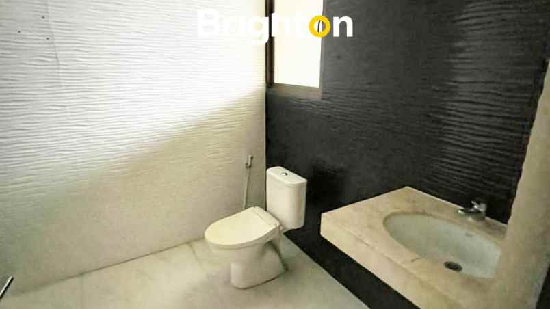 dijual rumah wisata bukit mas wiyung