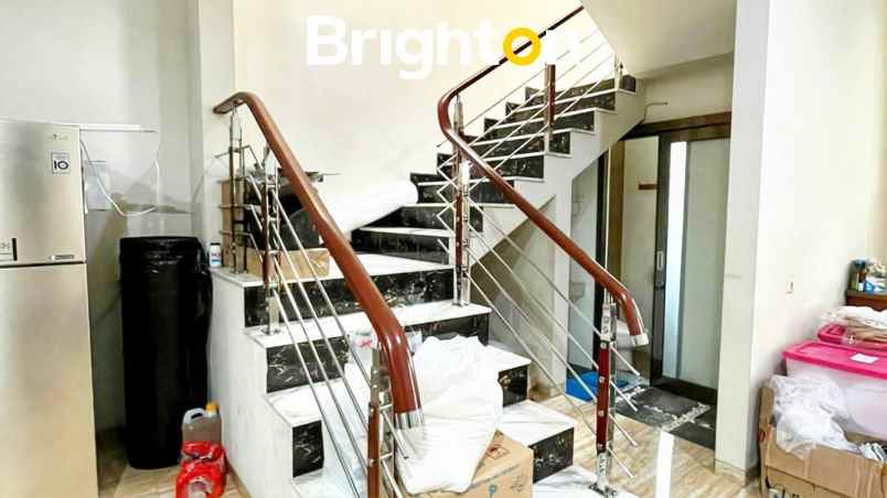 dijual rumah wisata bukit mas wiyung