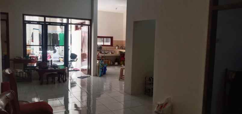dijual rumah wisma permai tengah