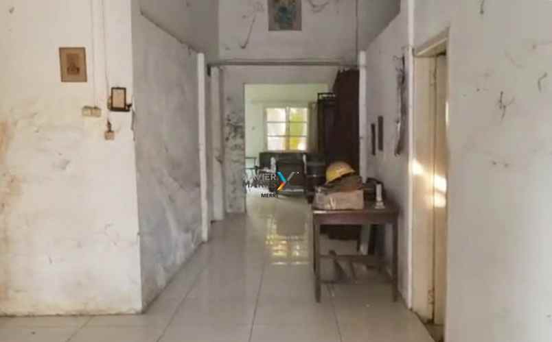 dijual rumah yos sudarso