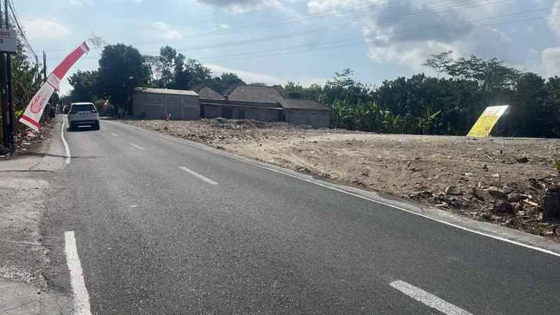 dijual tanah jl raya kasongan