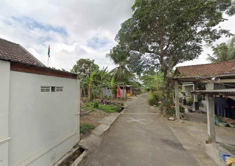 dijual tanah sidoluhur dekat pasar godean