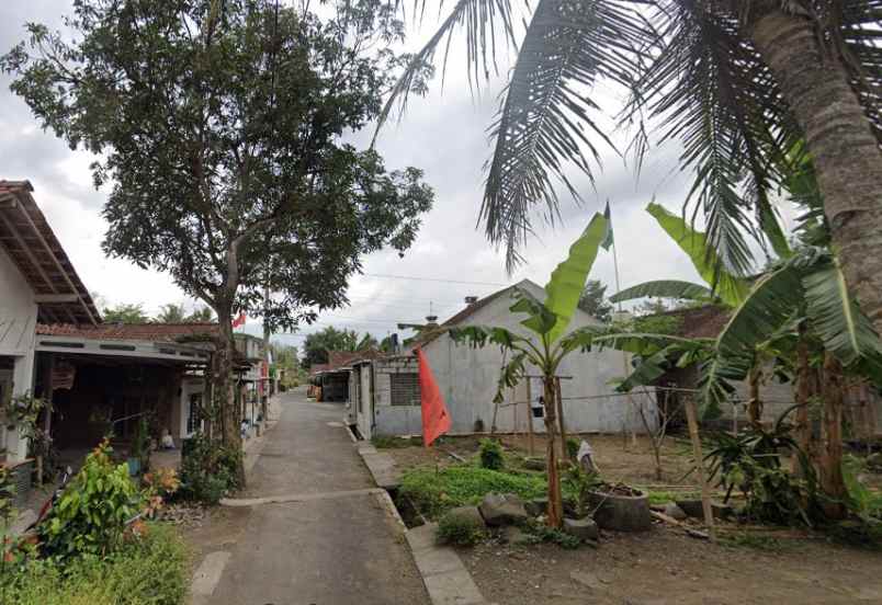 dijual tanah sidoluhur dekat pasar godean