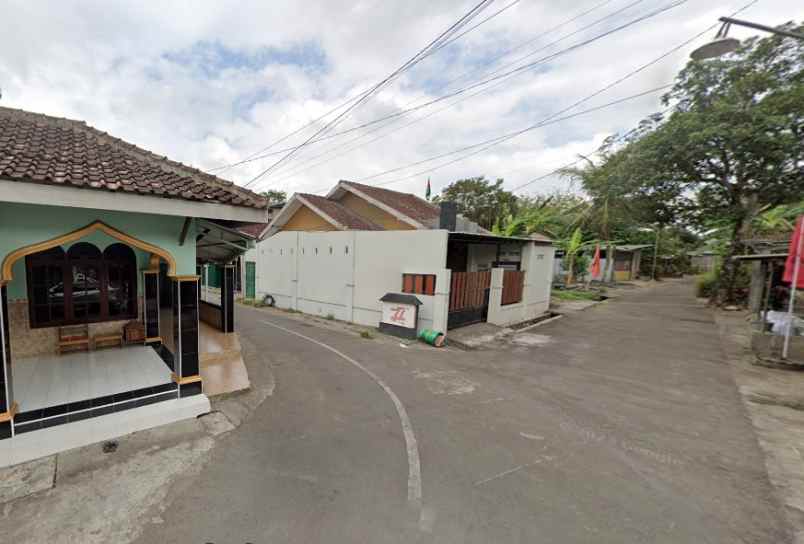 dijual tanah sidoluhur dekat pasar godean