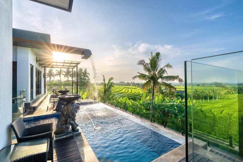 dijual villa beraban selemadeg timur