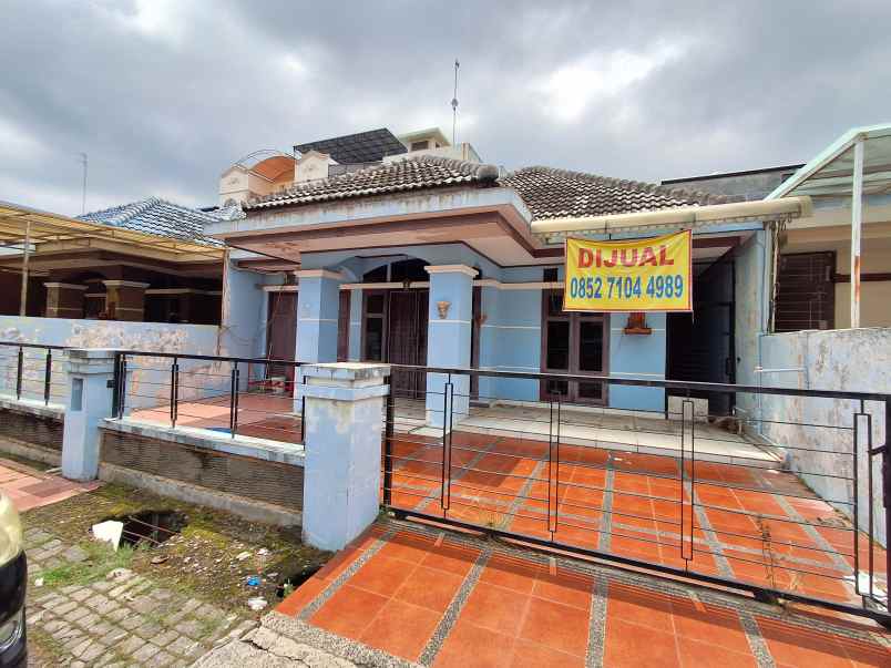 dijual villa jalan cempaka sampali kel