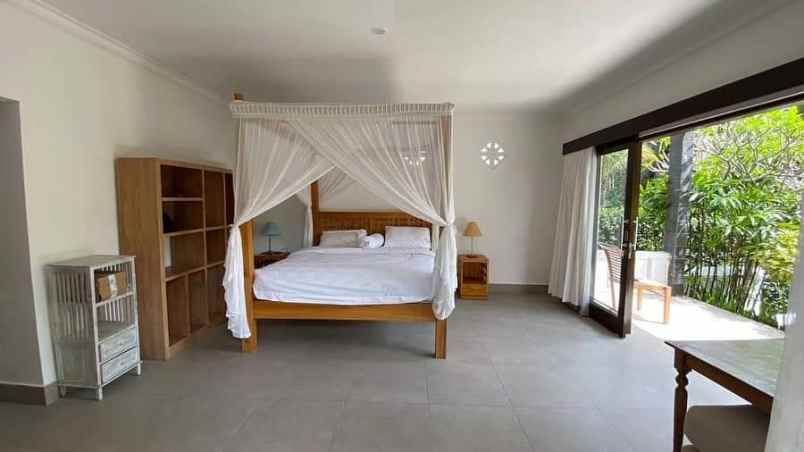 dijual villa jalan sebatu ubud gianyar bali