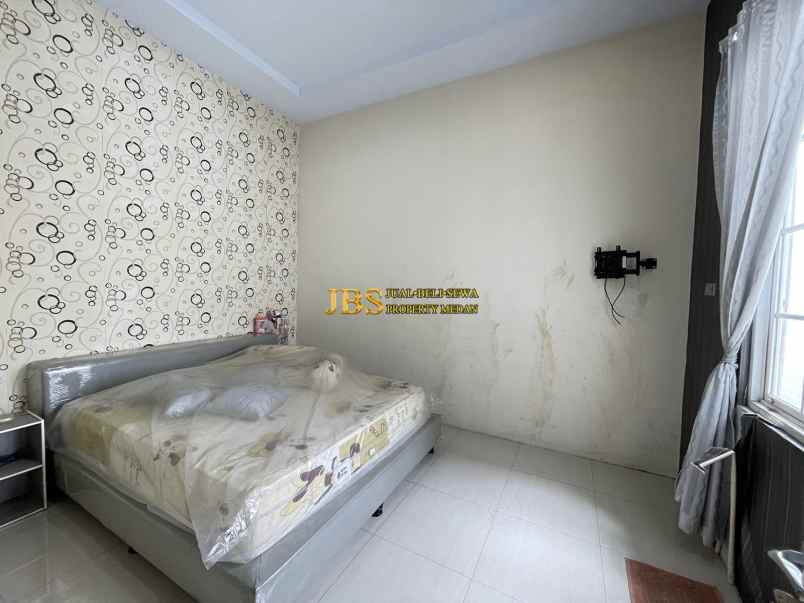 dijual villa komplek citra garden