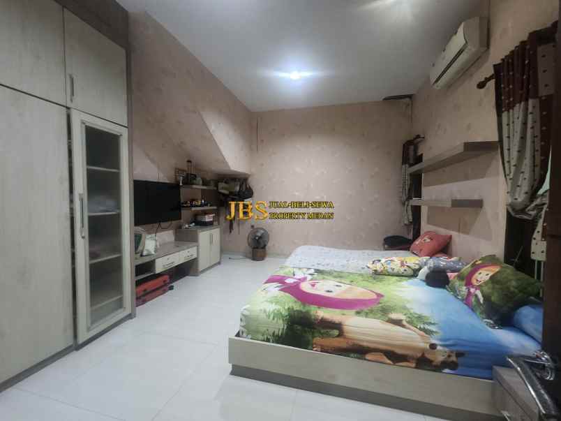 dijual villa komplek mutiara residence