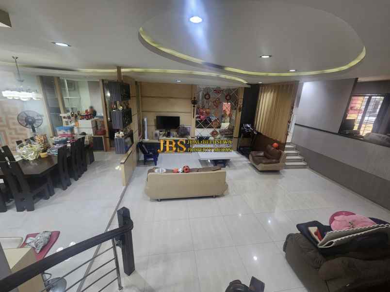 dijual villa komplek mutiara residence