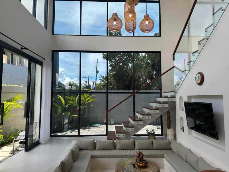 dijual villa lantai 2 view sawah canggu