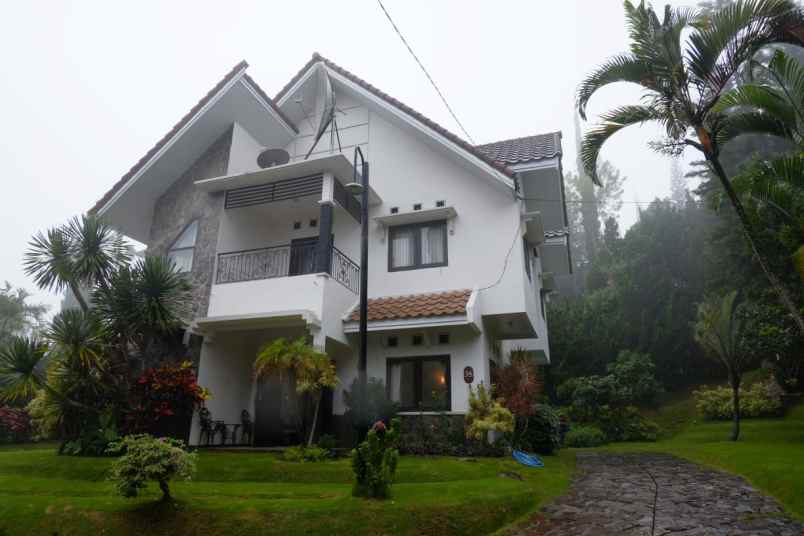 dijual villa perumahan kusuma