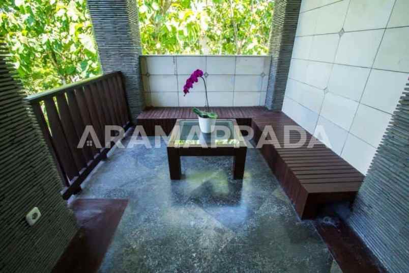 dijual villa ungasan