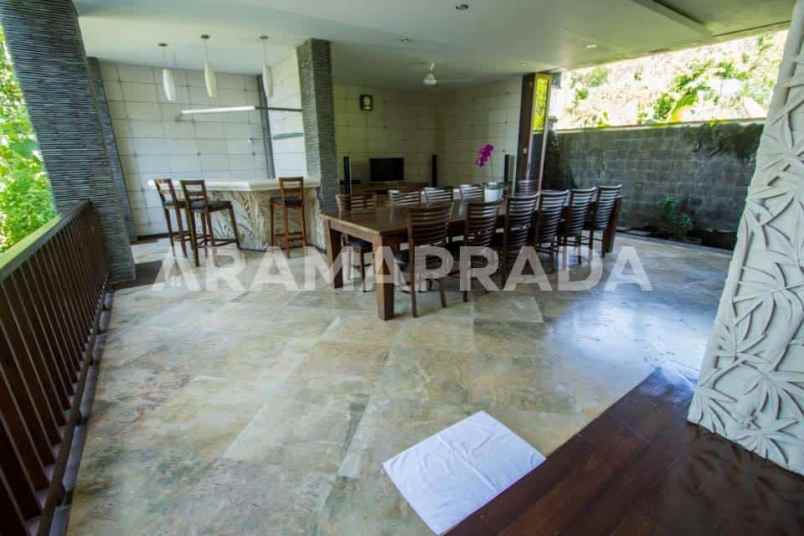 dijual villa ungasan