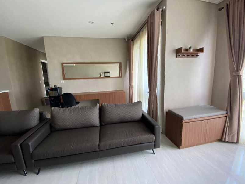 disewa apartemen lloyd alam sutera tangerang banten