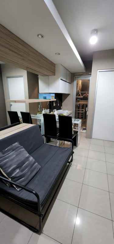 disewakan 2 br furnish apartemen green bay