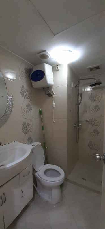 disewakan 3 br jadi 2 br furnish apartemen green bay