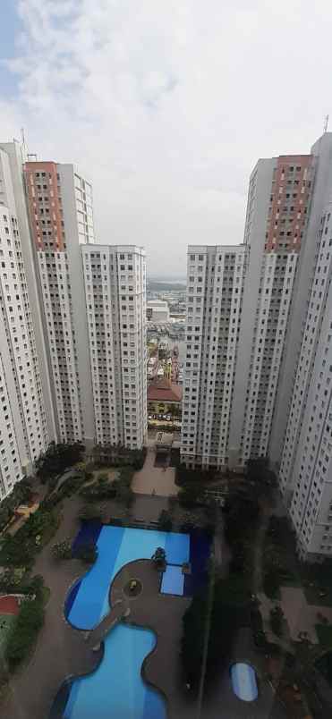 disewakan 3 br jadi 2 br furnish apartemen green bay