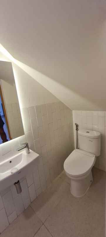 disewakan rumah di asera nishi harapan indah bekasi